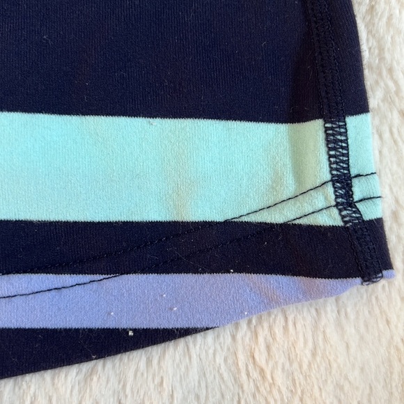 Striped Lululemon tank top - Picture 3 of 3